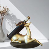 Eleganter goldener Flaschenhalter in Hirschform
