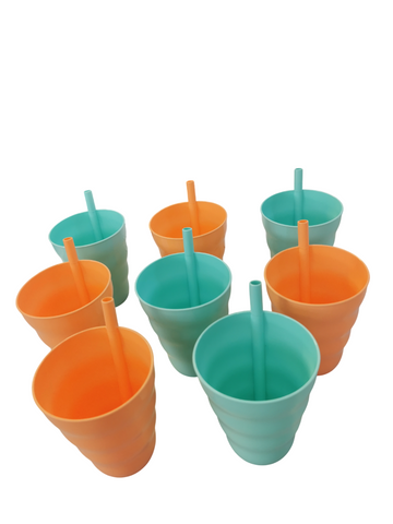 Lustige Trinkbecher mit Strohhalm in Grün / Orange